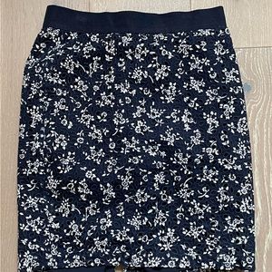 Anne Taylor Eyelet skirt
